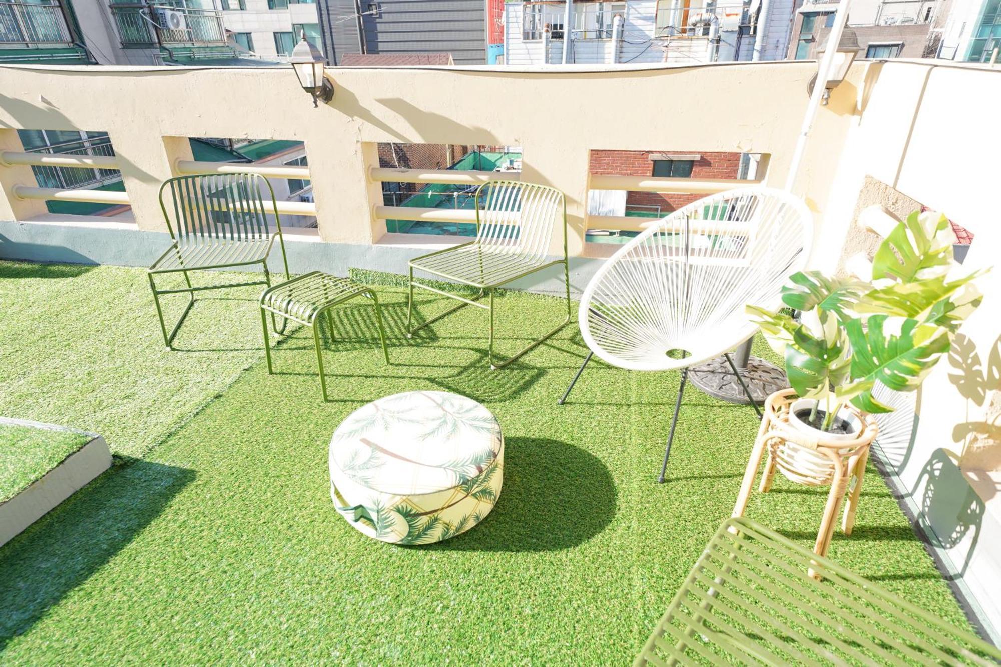 Romantic Rooftop House Lägenhet Seoul Exteriör bild