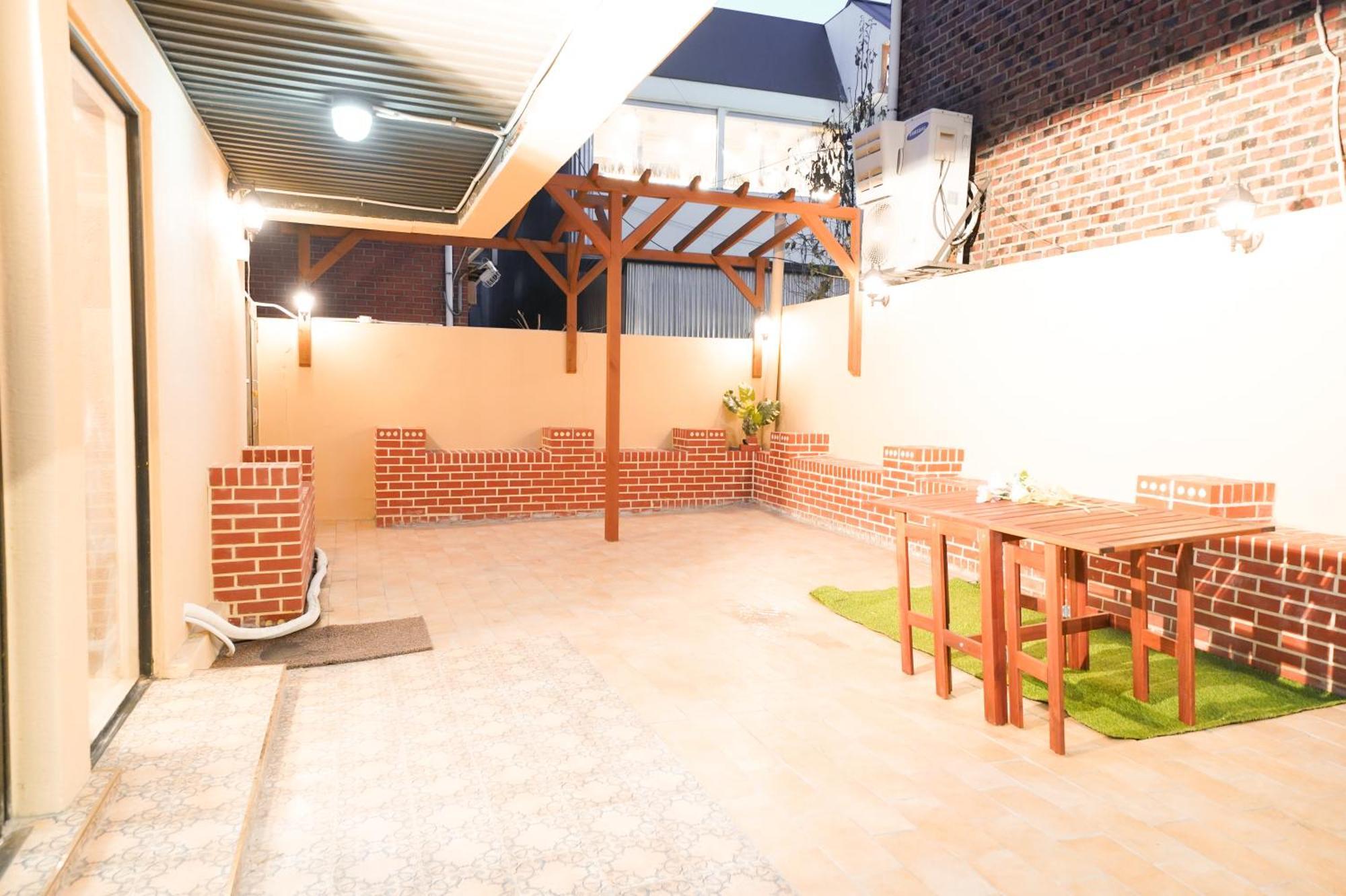 Romantic Rooftop House Lägenhet Seoul Exteriör bild